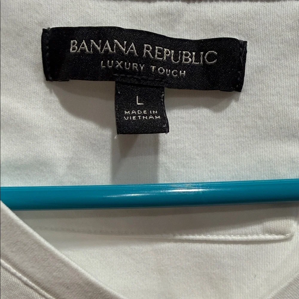 Banana Republic simple stylish